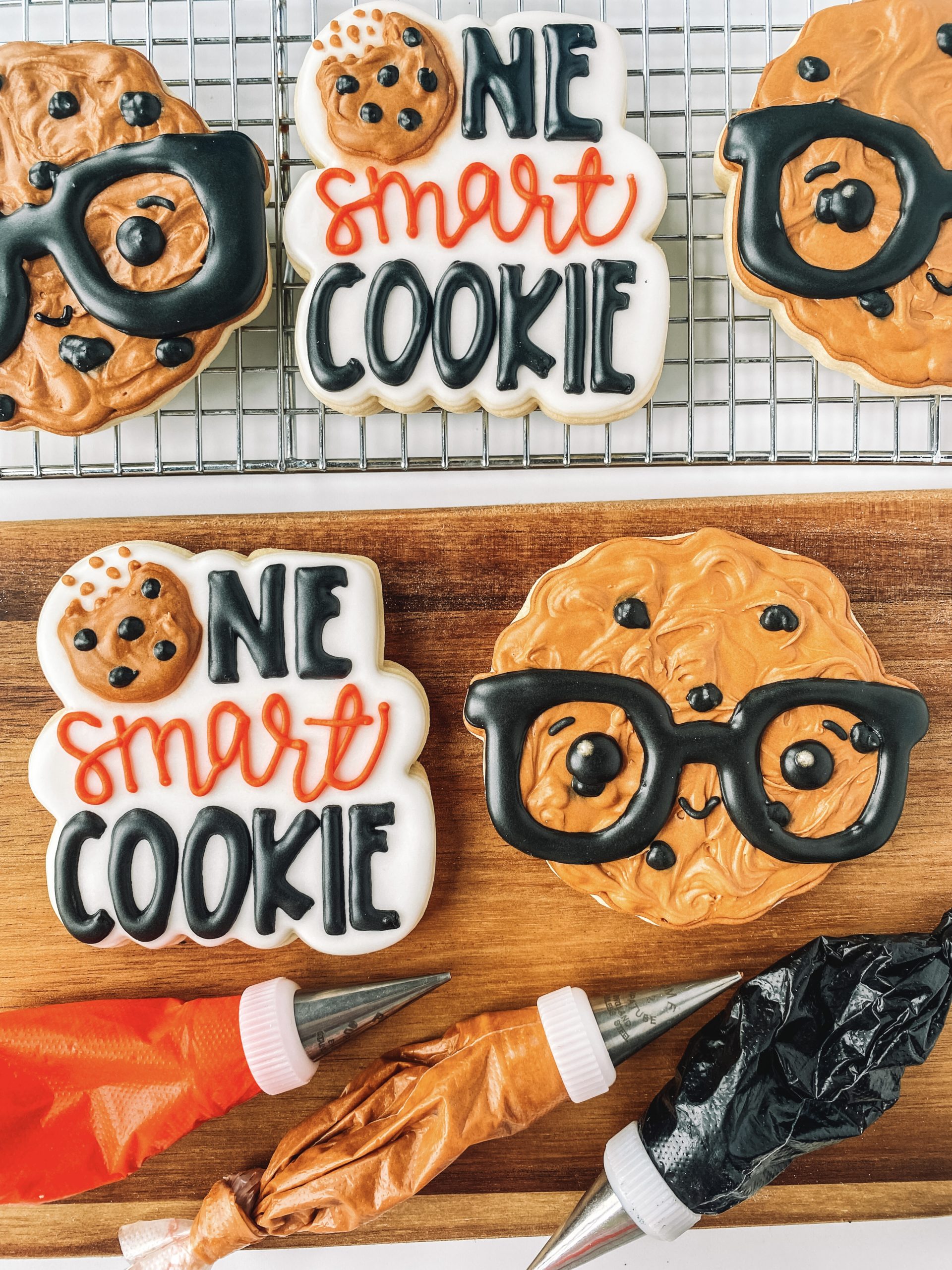 How to decorate a one smart cookie set