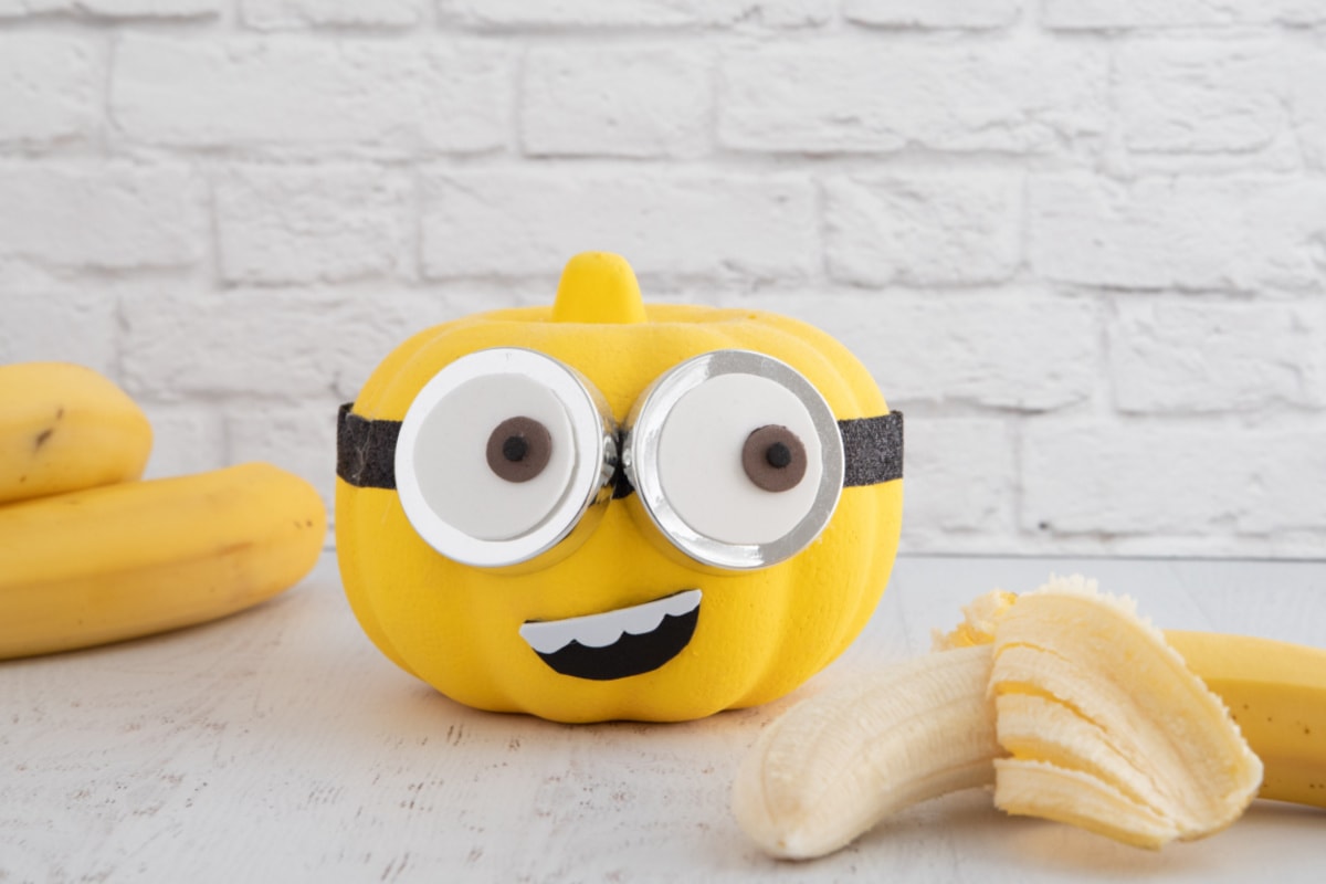 No carve minion pumpkin