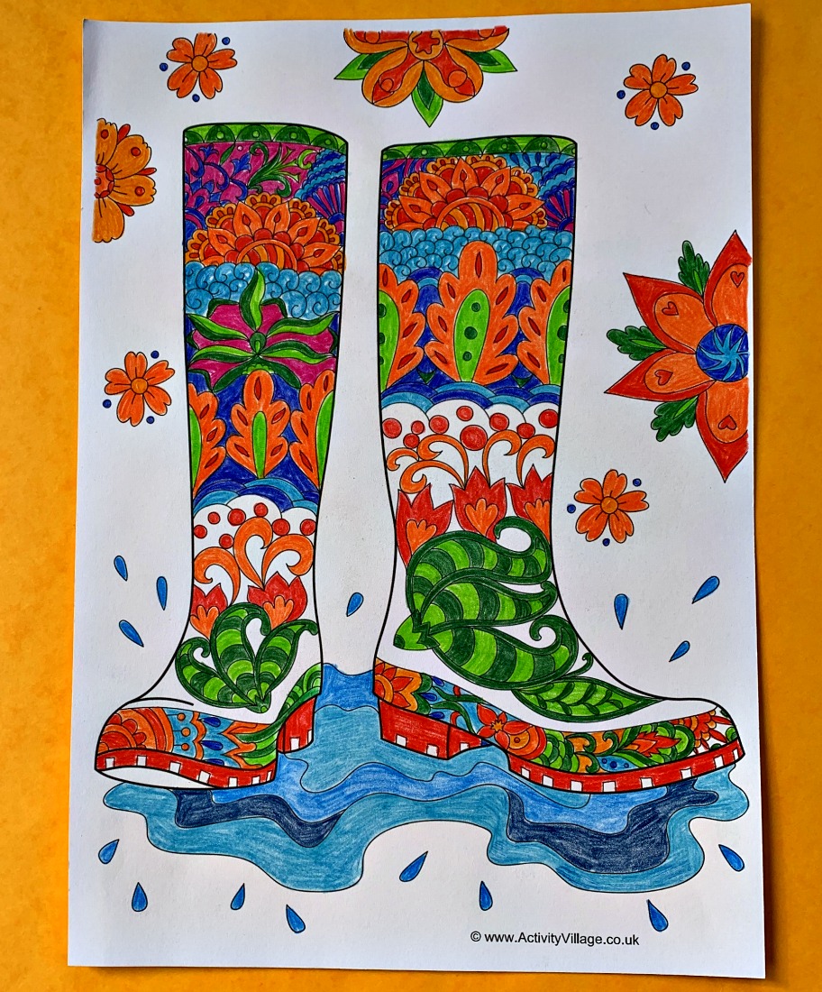 Older colouring pages ofamily learning together