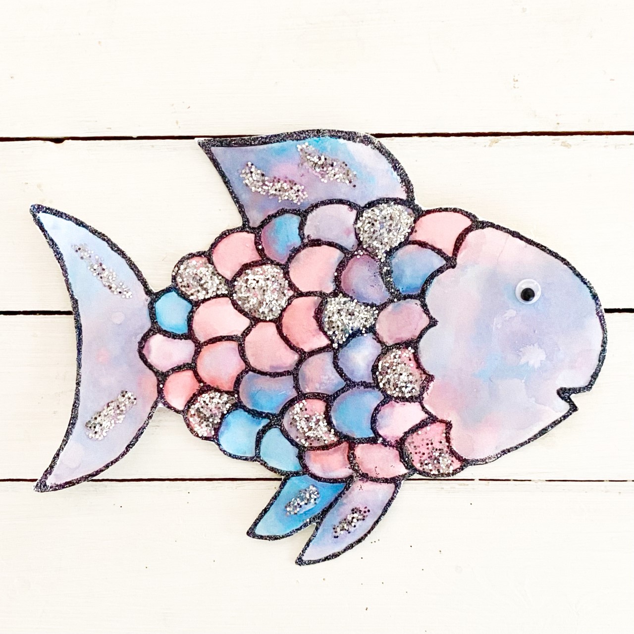 The rainbow fish kids craft