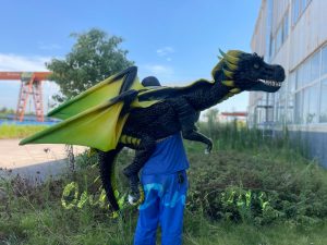 Lifelike dragon puppets for cosplay party only dinosaurs