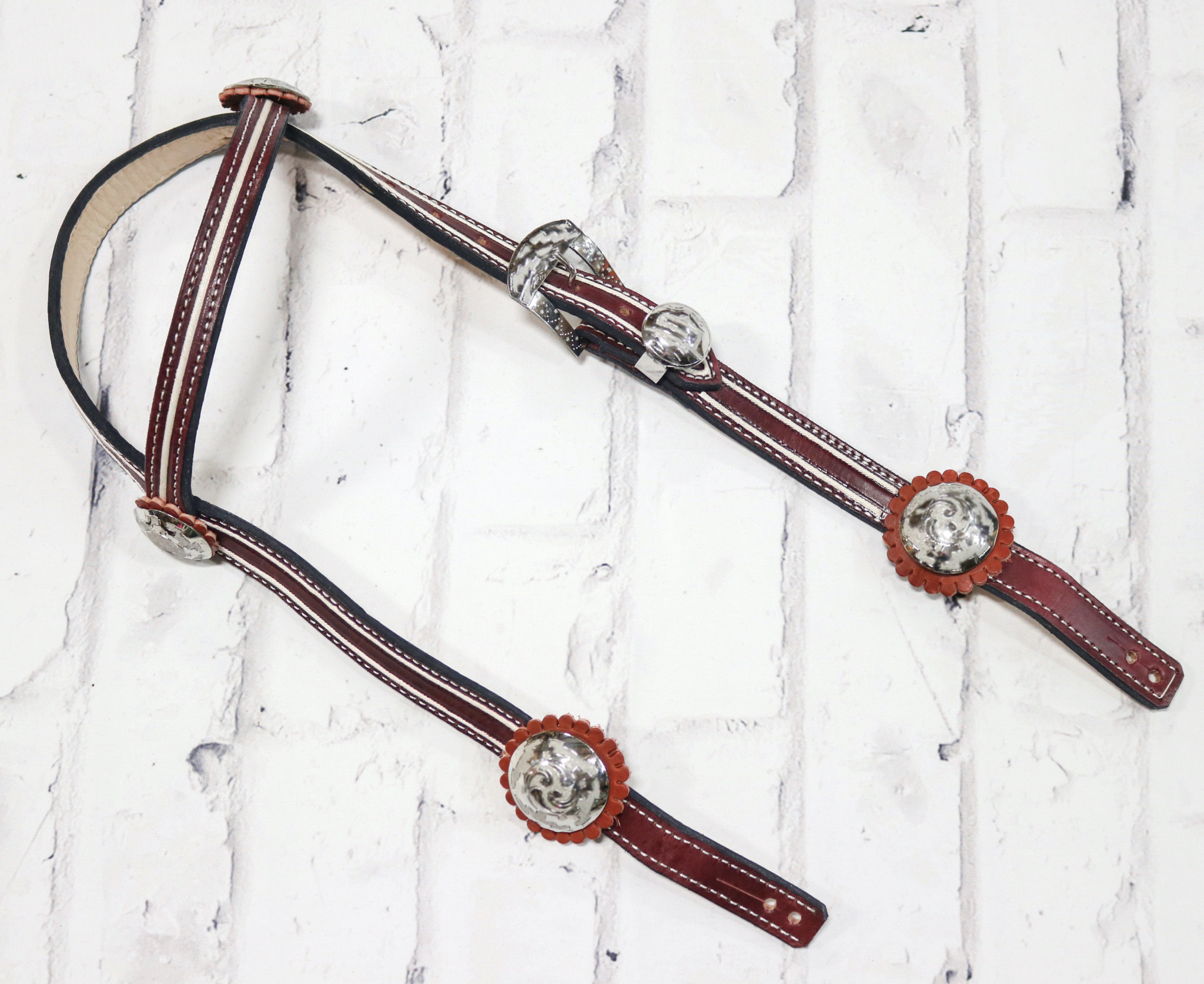 Vino cabezada pita charra maroon fina con herrajes