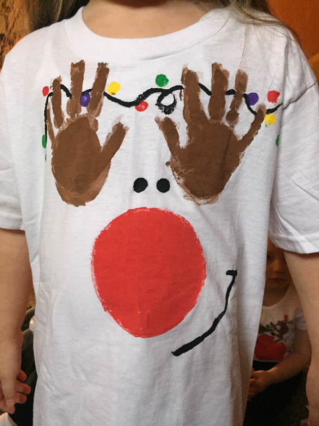 Handprint reindeer t