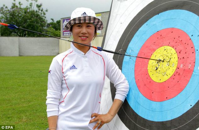 Meet the robin hood of south korea archer achieves difficult feat daily mail online