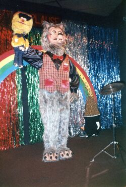 Rolfe dewolfe showbiz pizza wiki