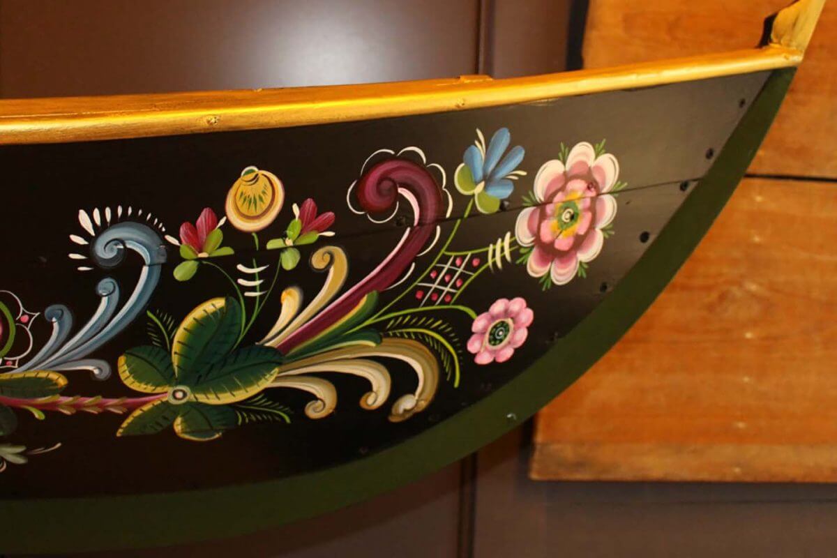 Norwegian rosemaling tradition is a painted language