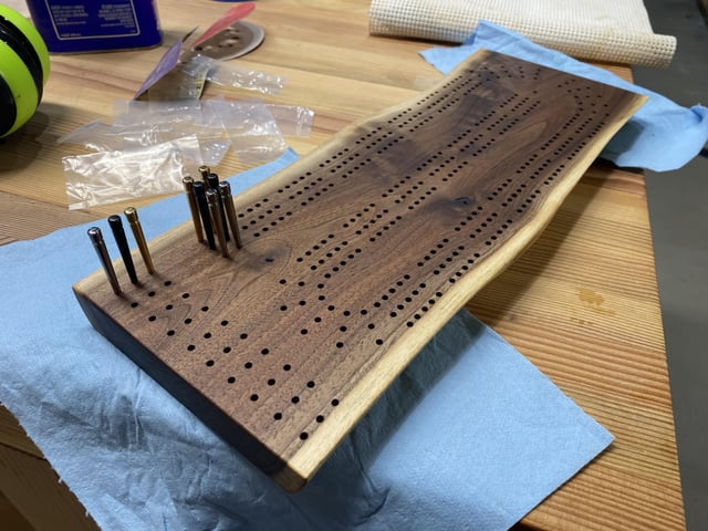I made a cribbage board rcribbage