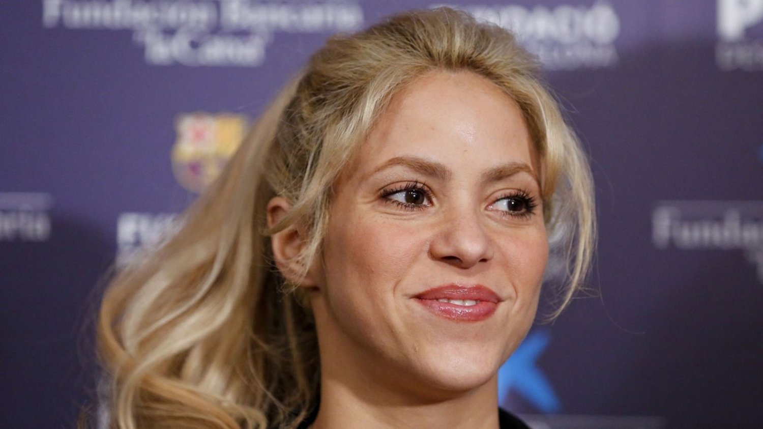 Shakira to be given the video vanguard award at the mtv video music awards