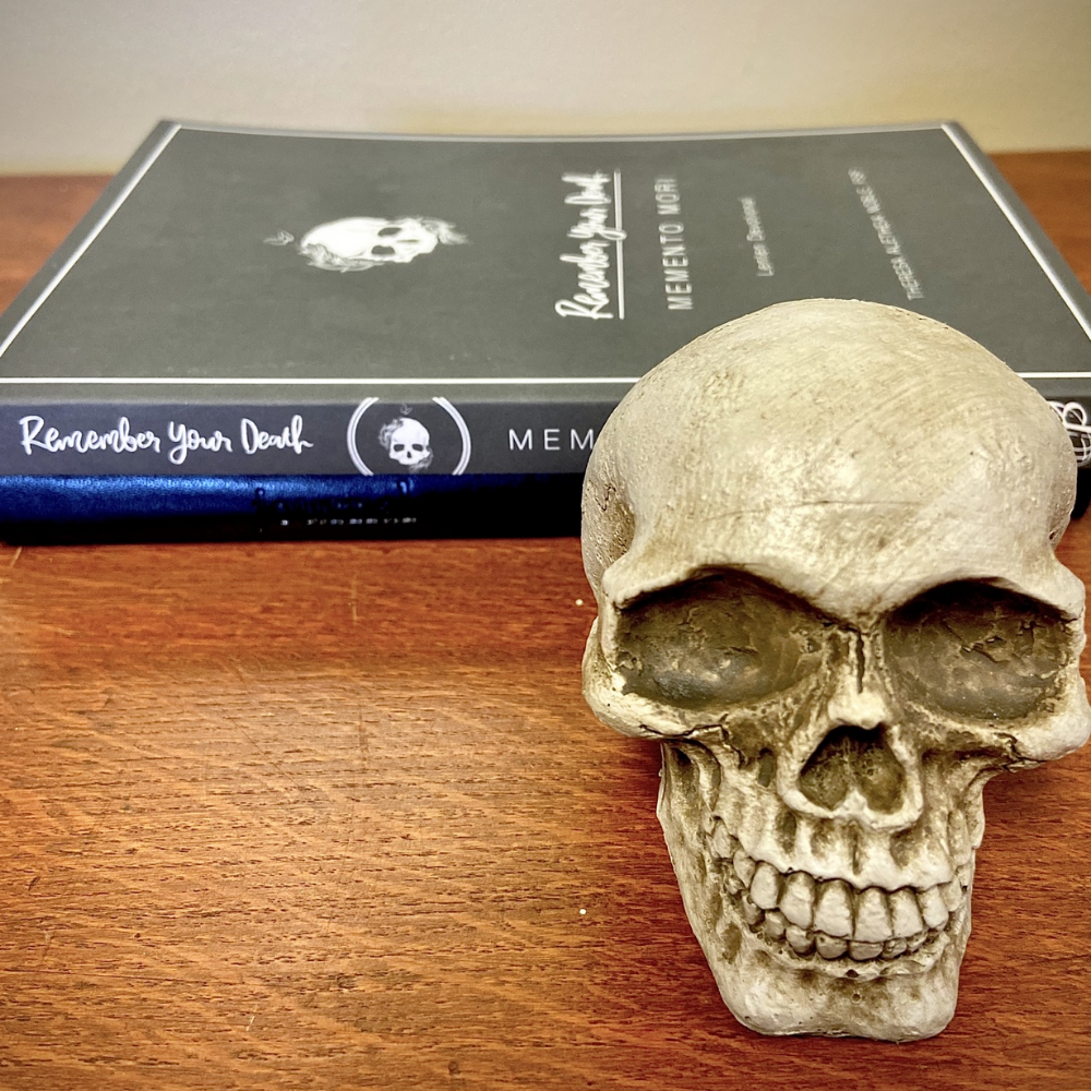 Memento mori skull statue