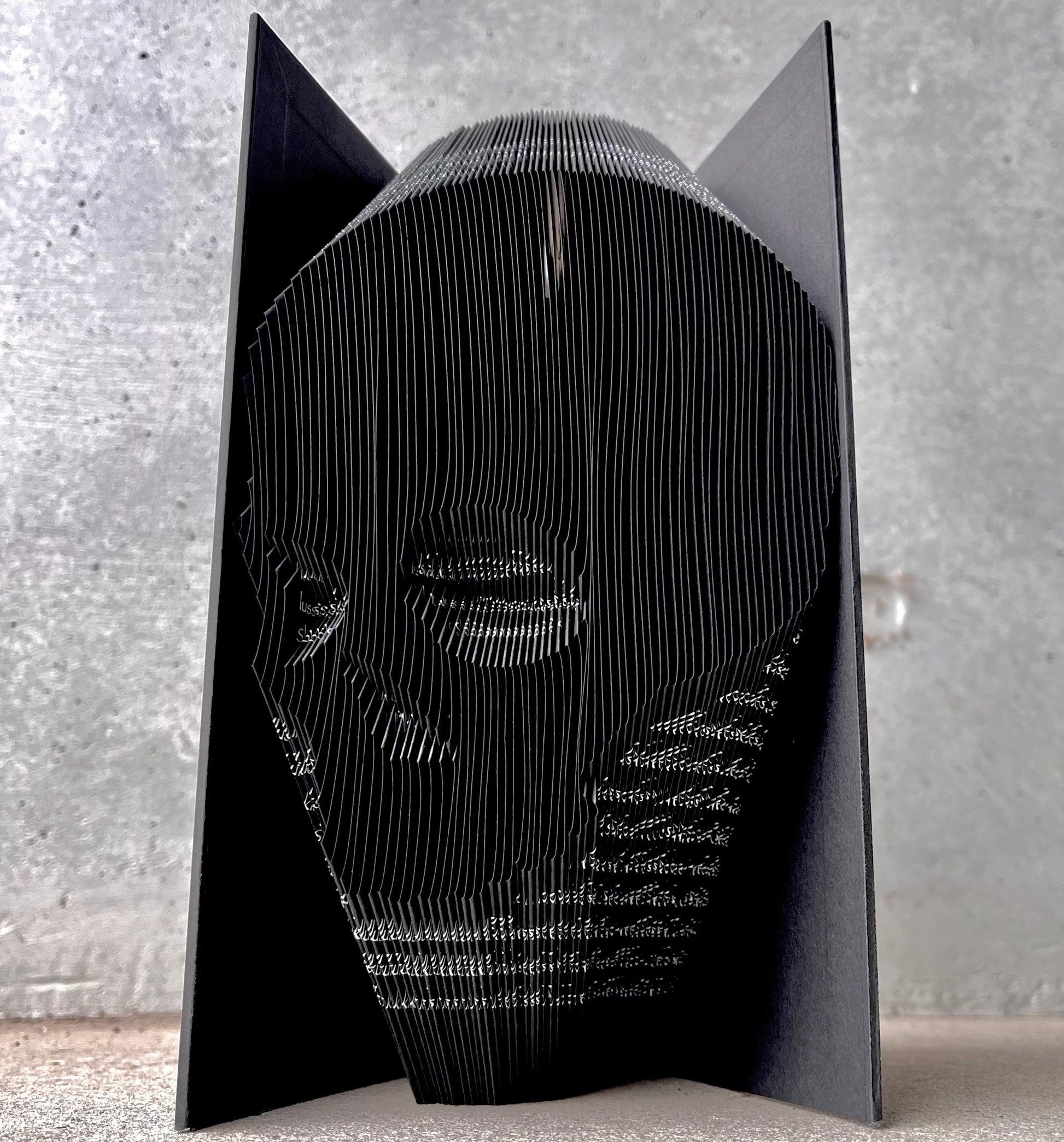 Book folding the skull black dhinklay