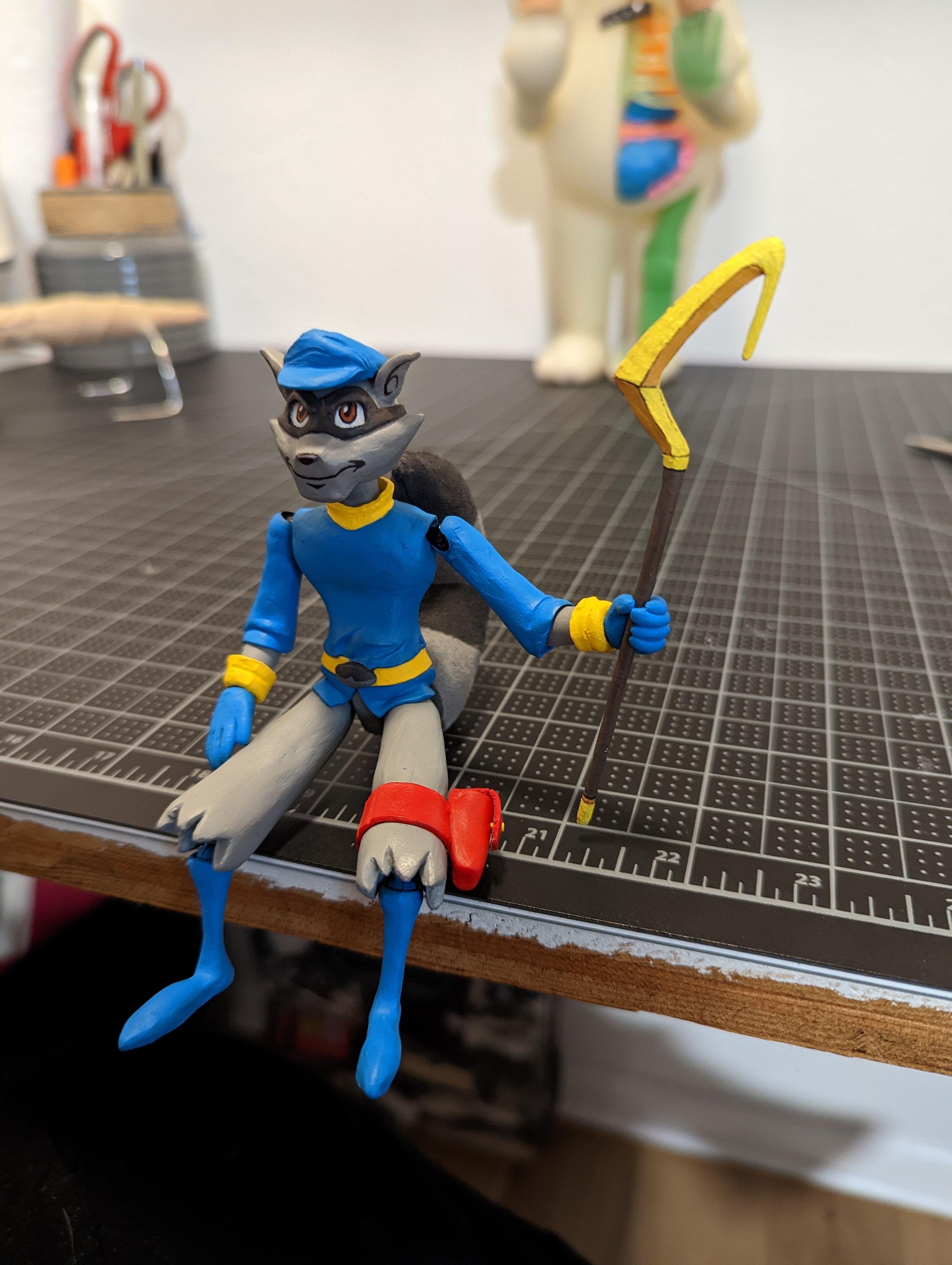 I made my own sly cooper figure rcrafts