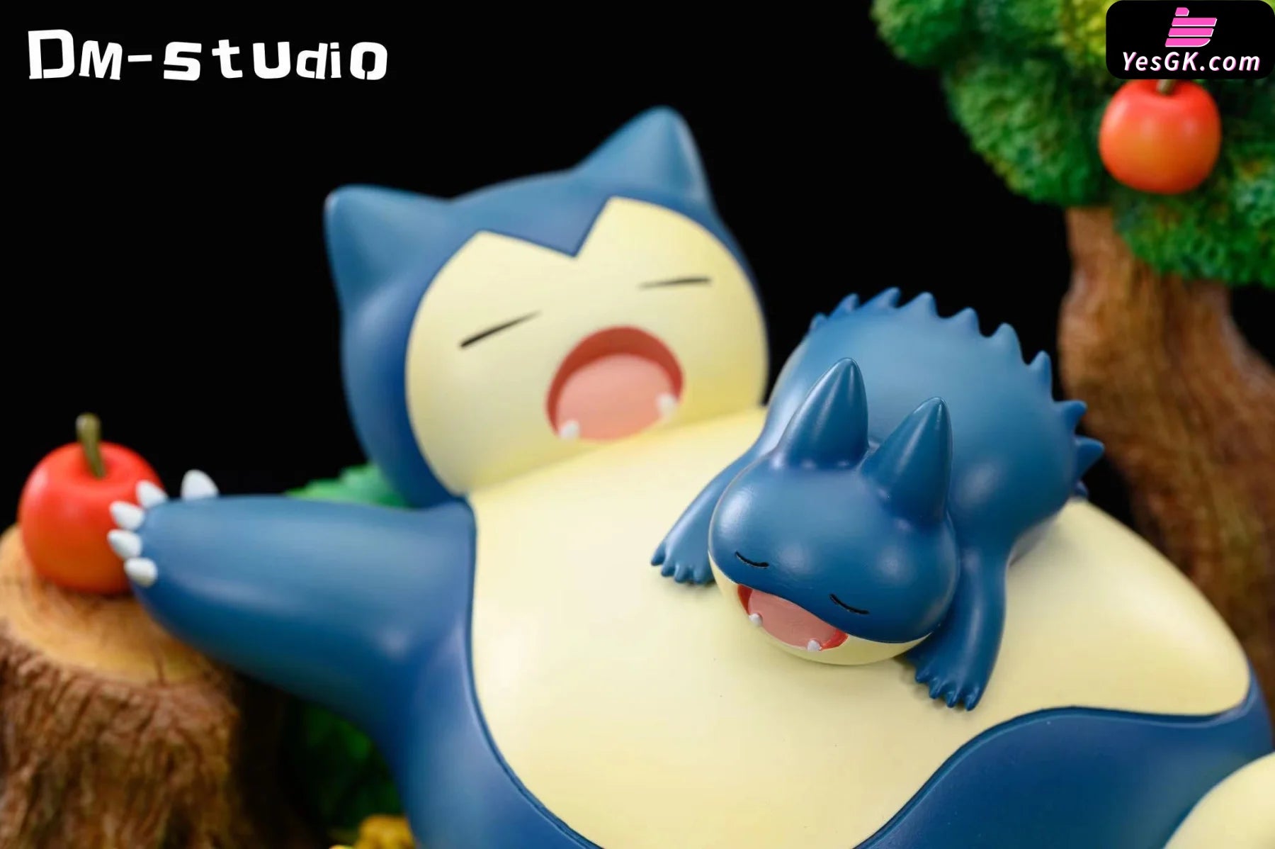 Pokãmon snorlax statue