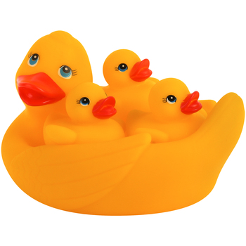 Duck family bath toys pieces