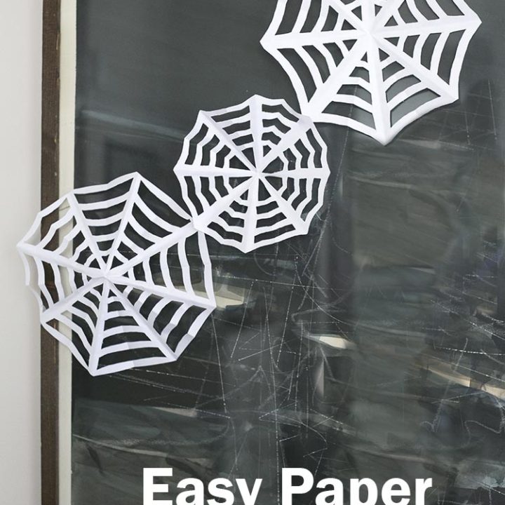 Easy paper spiderwebs