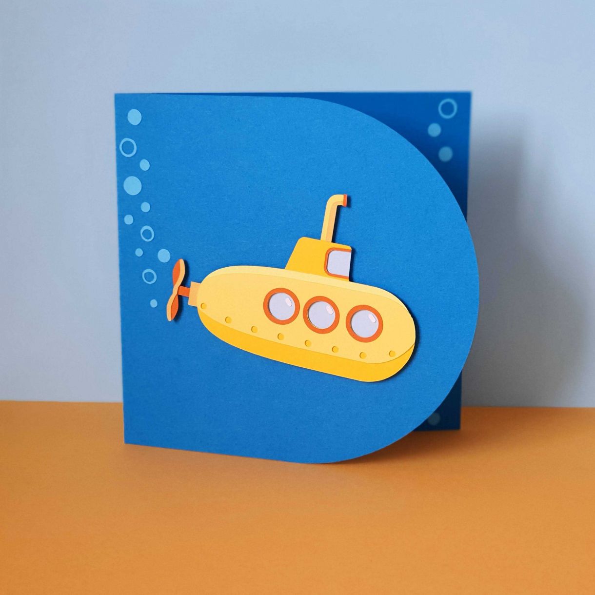 The yellow submarine using blue yellow