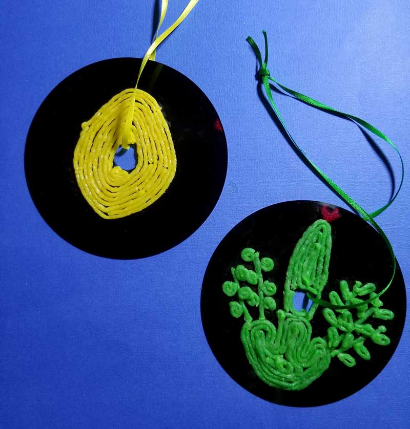 Sukkah decorations childrens craft from old cds
