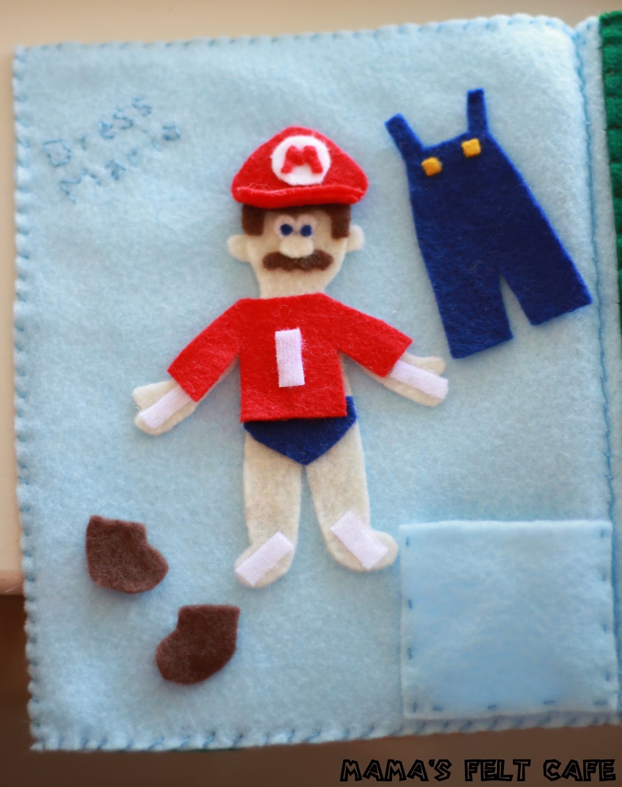 Mamas felt cafe super mario quiet book