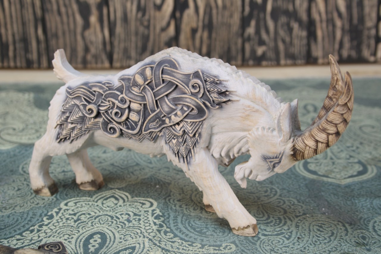 Goat thor tanngrisnir tanngnjãstr wooden statue viking goat â art carving shop