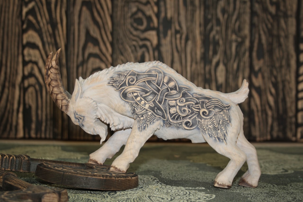 Goat thor tanngrisnir tanngnjãstr wooden statue viking goat â art carving shop