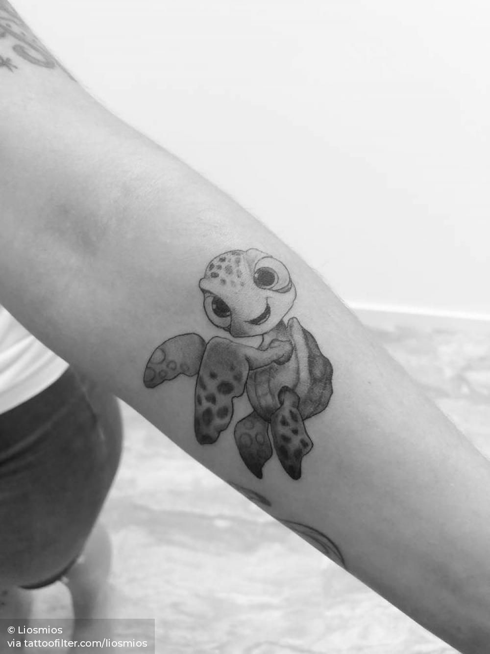 Tortuga de la pelicula buscando a nemo tatuaj de tortugas marinas tatuaj de tortugas tatuaj floral en el muslo