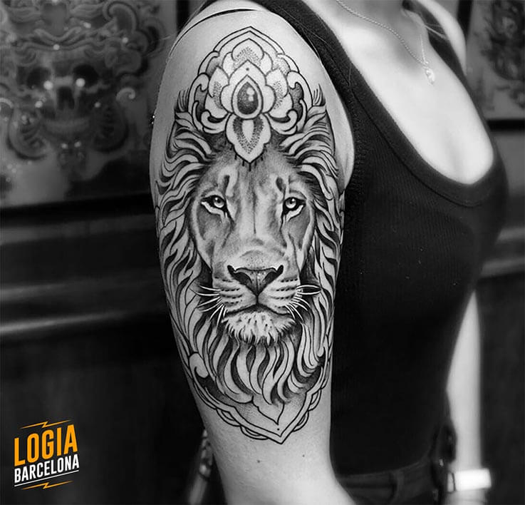 Á tatuajes en el hombro ãtatuajes para hombre y mujerã logia tattoo
