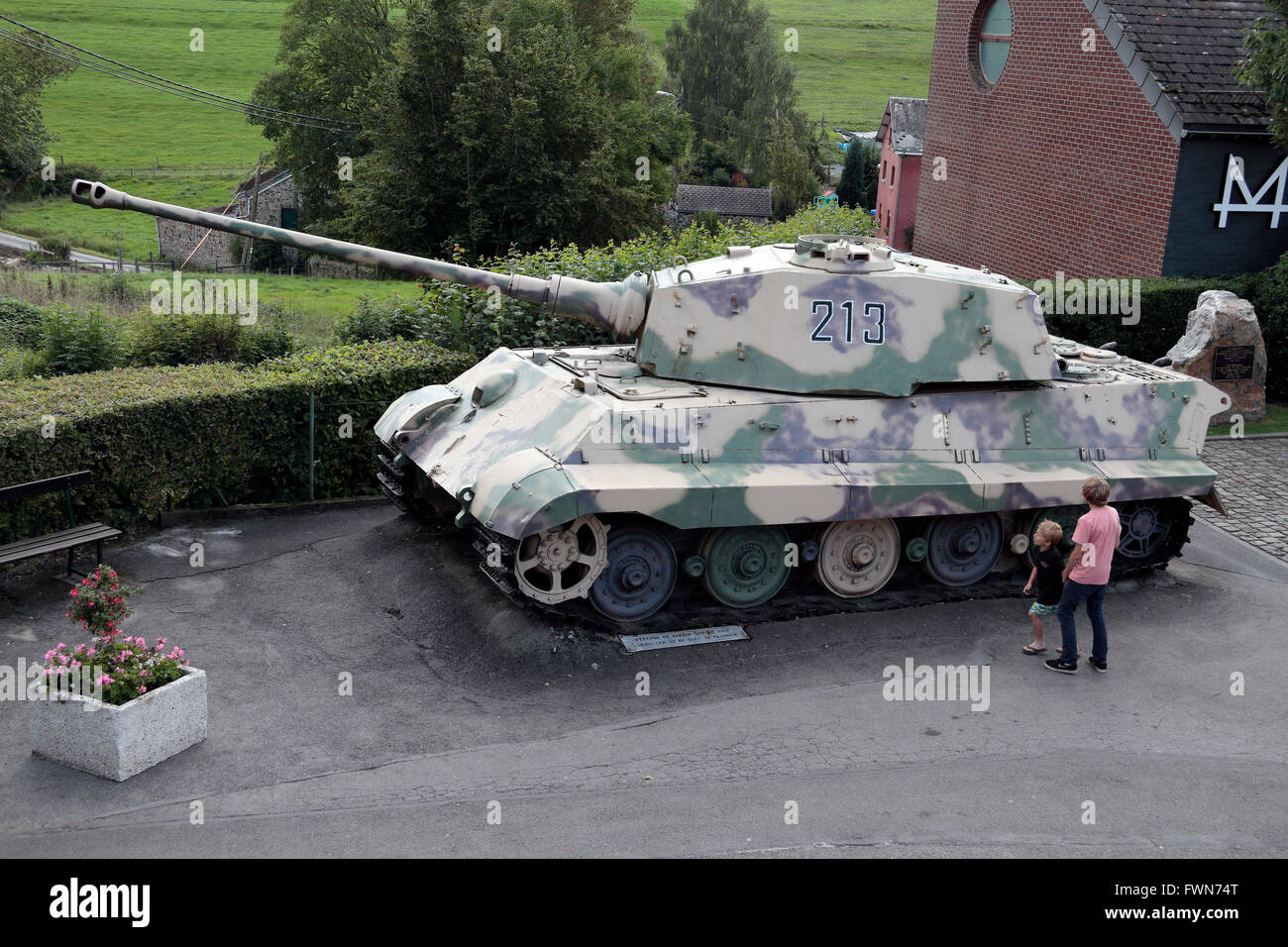 Tiger ii tank hi