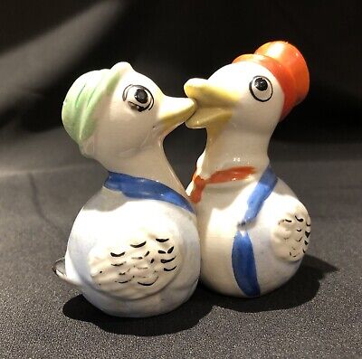 Vintage kissing duck salt and pepper shaker one piece multi color