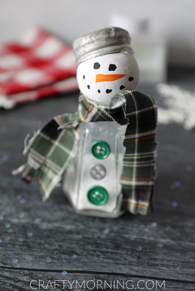 Salt shaker snowmen