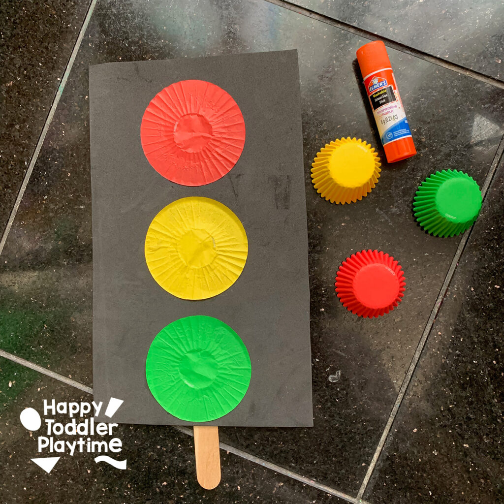 Easy traffic stoplights crafts for kids