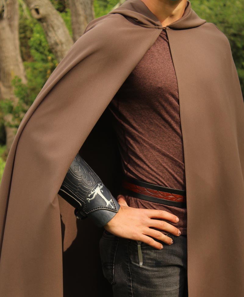 Hooded cloaks with pockets raven fox capes and cloaks
