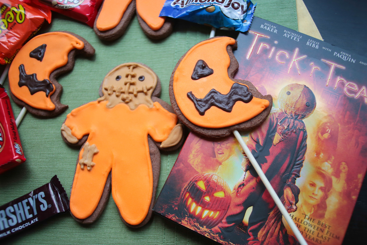 Recipe trick r treat chocolate cut out cookies â sugared nerd