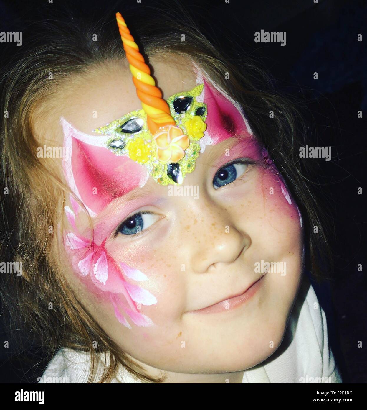 Unicorn face paint hi
