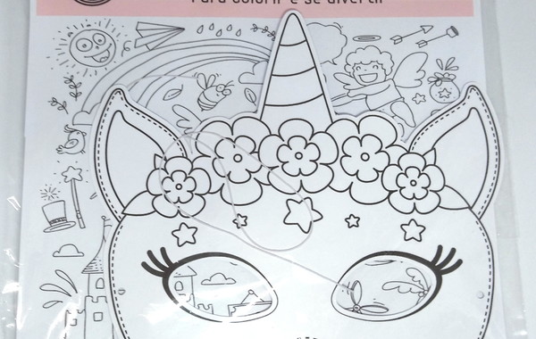Mãscara de papel para colorir e se divertir