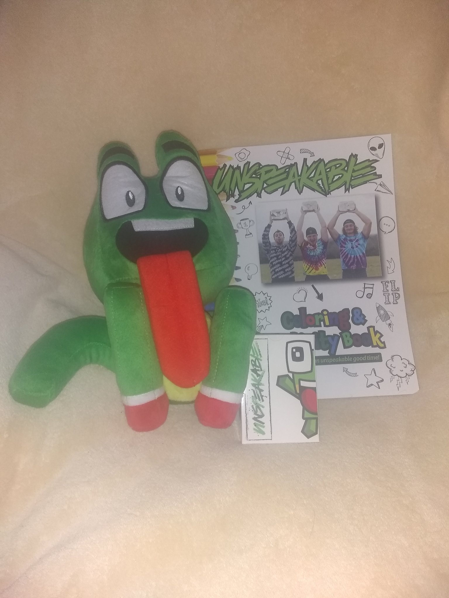 Hei hei the chicken on x i received some ðunspeakable ð merch for my birthday ðððððð on the th of november im also heihei on instagram and im doing my best to