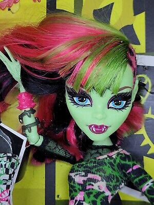 New monster venus mcflytrap i love fashions ghouliciously gore geous rare no