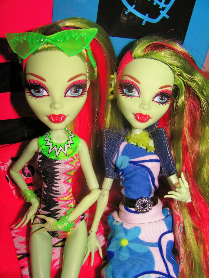Dolls within pictures swim venus mcflytrap review