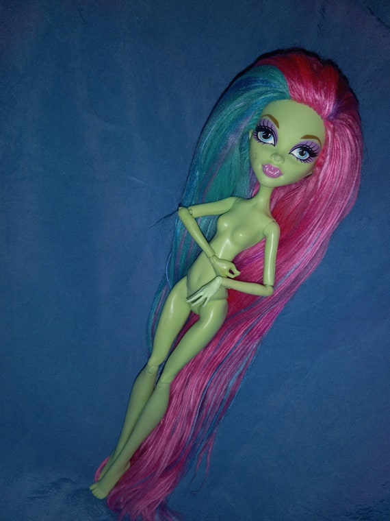 Ooak yarn rerooted monster high venus mcflytrap doll