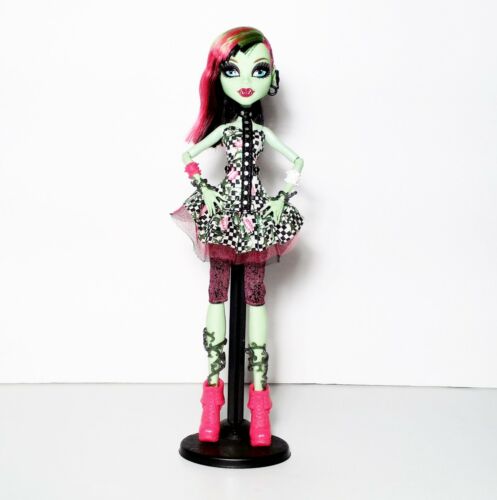 Monster high i heart fashion venus mcflytrap doll w mibia