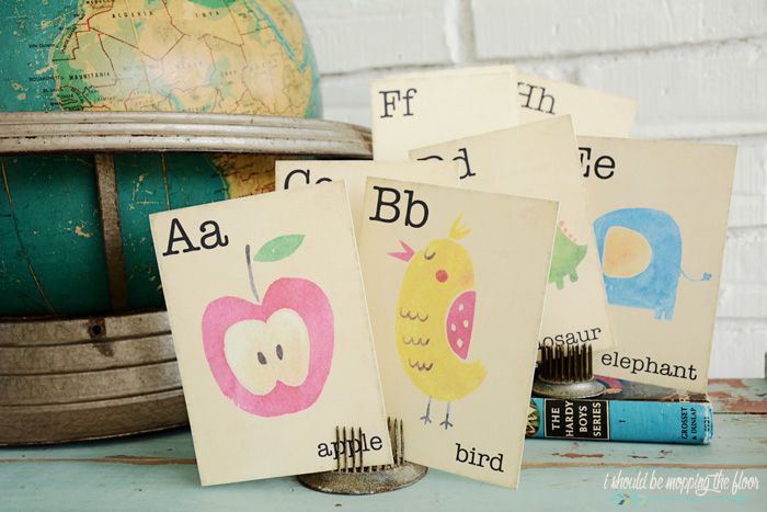 Sets of free printable alphabet flashcards