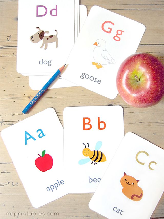 Sets of free printable alphabet flashcards