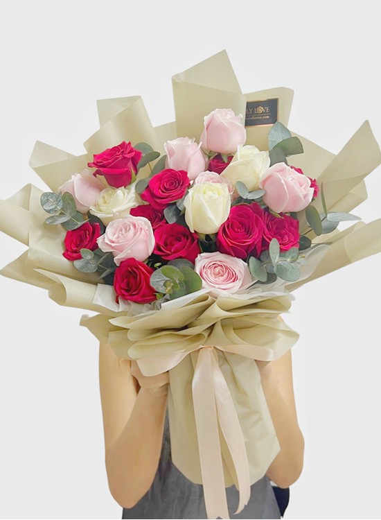 L rose hand bouquet same day flower delivery to malaysia only love florist gifts