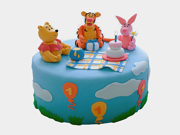 Wnie the pooh cake