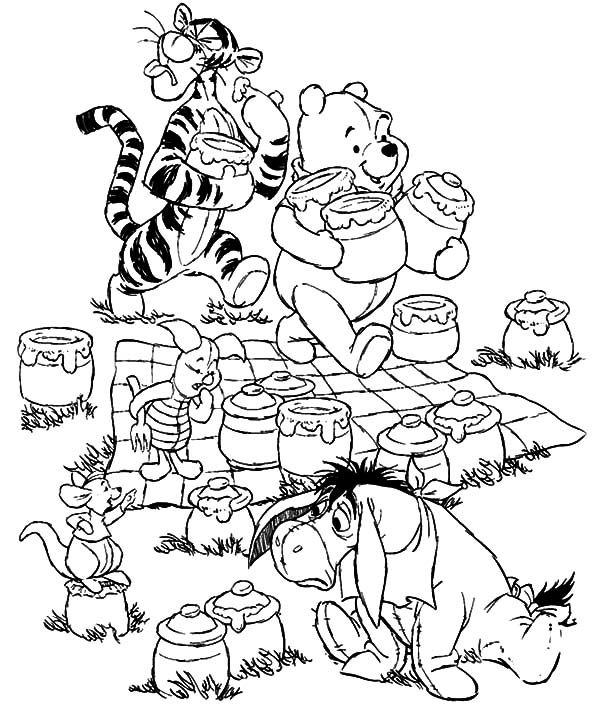 Winnie the pooh only bring honey at family picnic coloring pages coloring pages winnie the pooh family picnic