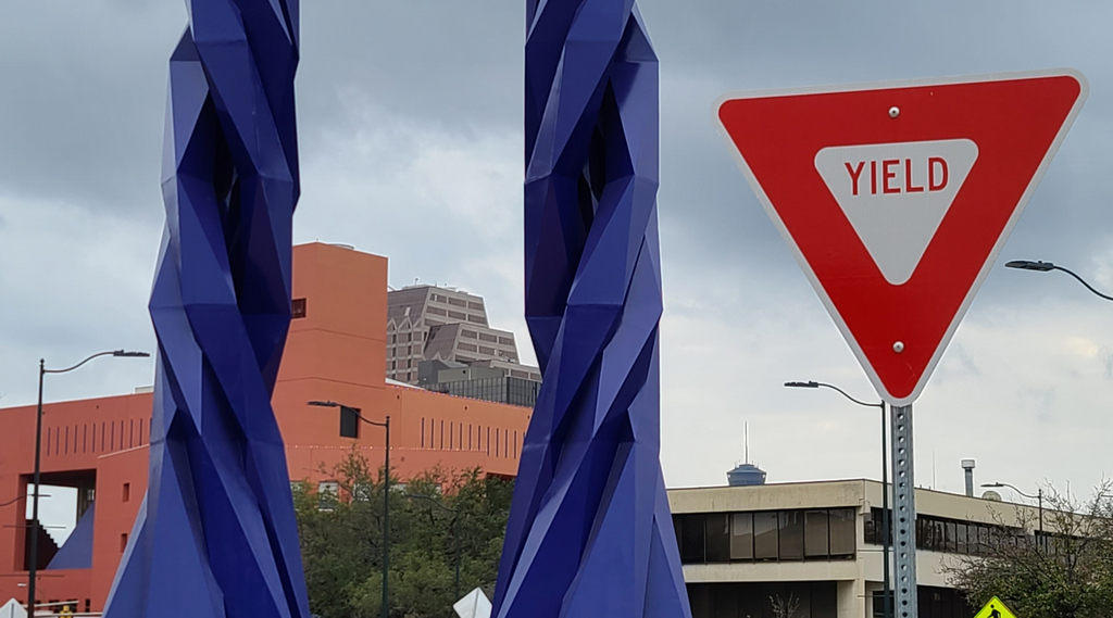 Yield sign what does it mean rules and usage tradesafe